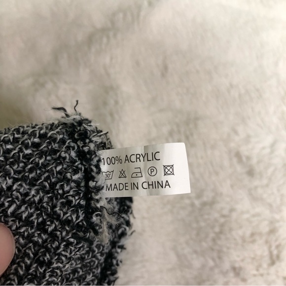 Gray White Heathered Winter Hat with cuff - Picture 3 of 3